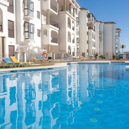 Duquesa Port Apartment Манилва Екстериор снимка