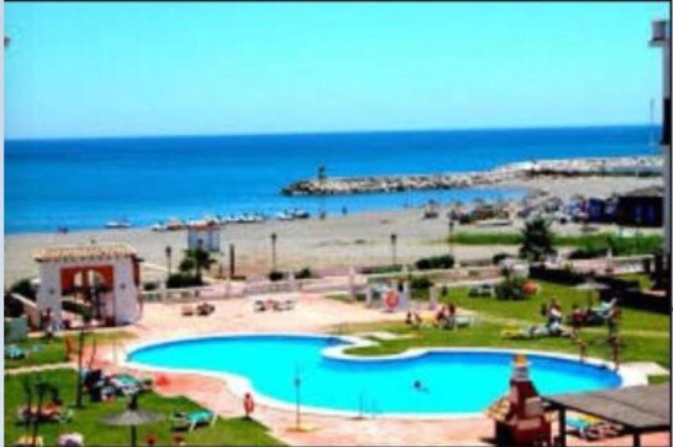 Duquesa Port Apartment Манилва Екстериор снимка