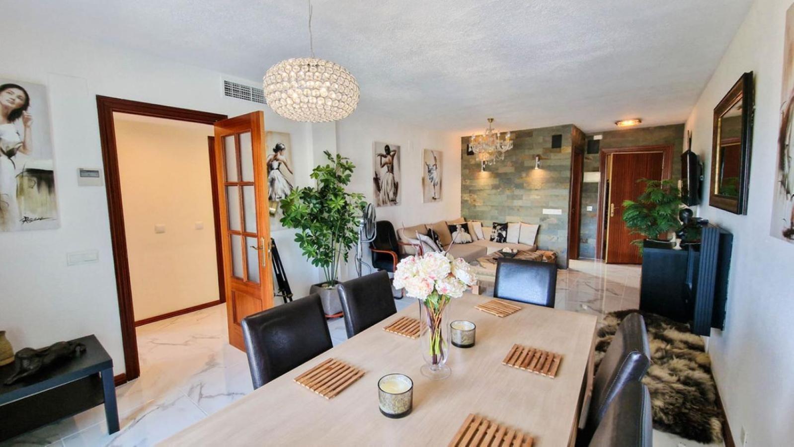 Duquesa Port Apartment Манилва Екстериор снимка