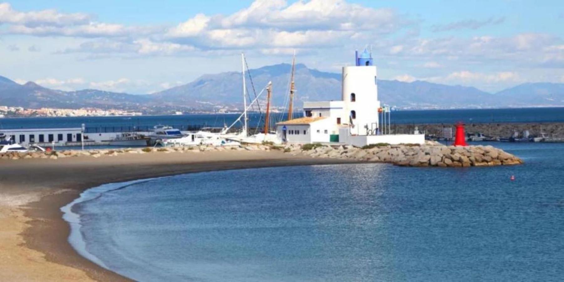 Duquesa Port Apartment Манилва Екстериор снимка
